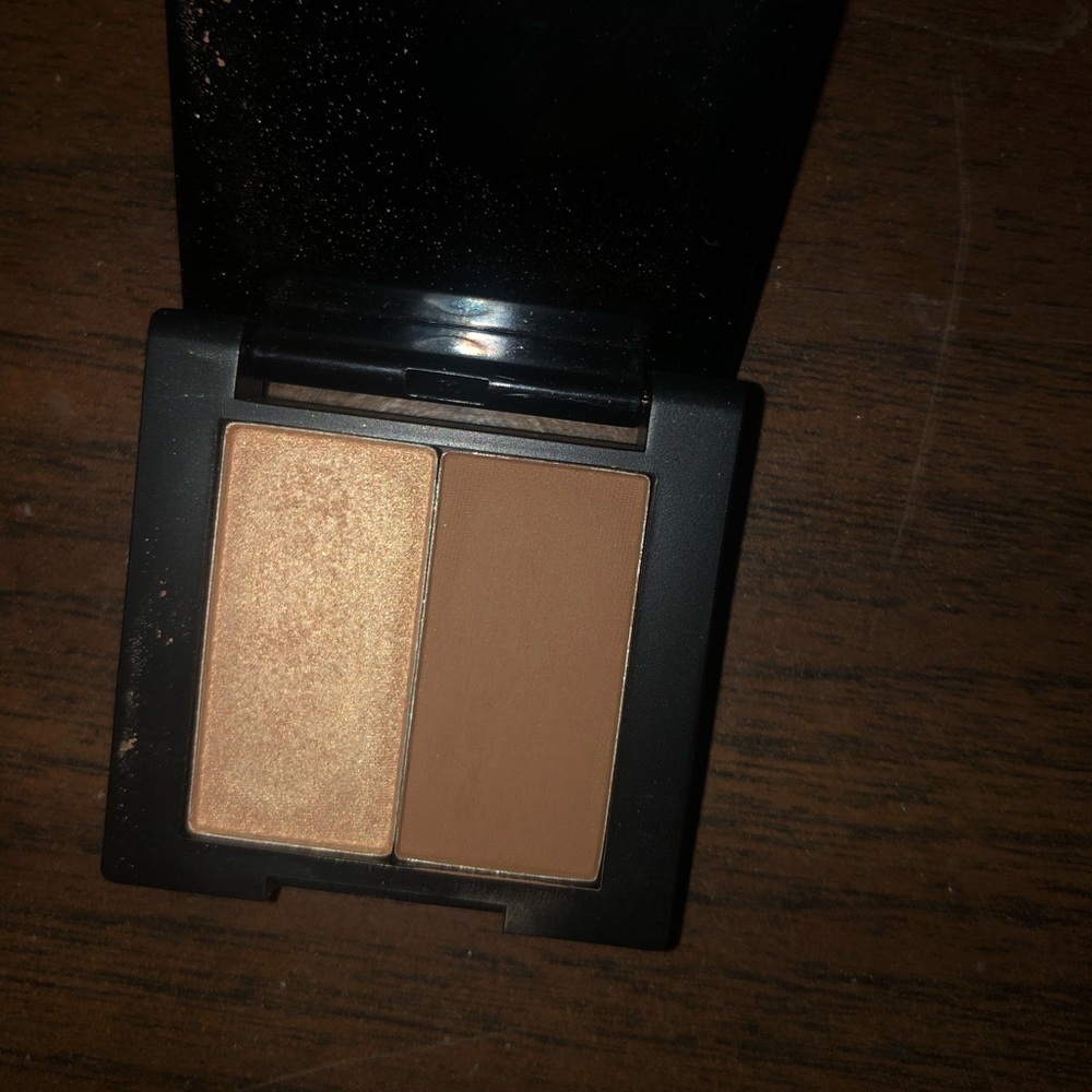 eyeshadow